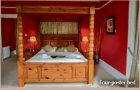  ??  ?? Four-poster bed