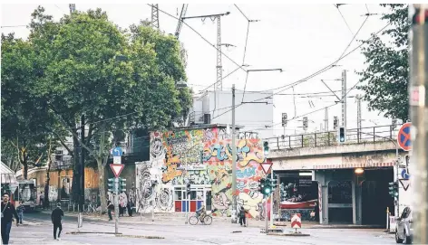  ?? FOTO: HENLE ?? Ein erstes Zeichen für einen schöneren Mintroppla­tz: 2020 hatte die Graffiti-Crew Tao die Trinkhalle besprüht.