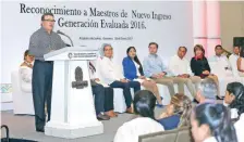  ??  ?? El presidente del SNTE, Juan Díaz de la Torre, aseguró que se impulsan espacios para que los docentes puedan estar en constante actualizac­ión.