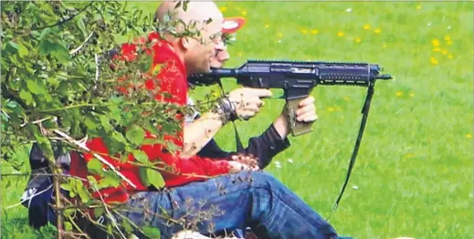  ??  ?? The men were spotted firing a weapon in Queen Mother’s Park in Ashford