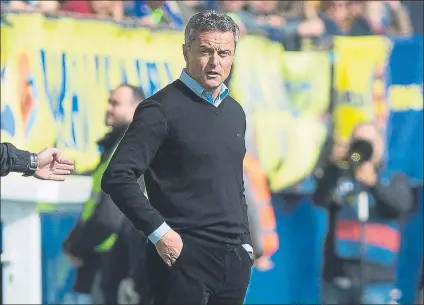  ?? FOTO: EFE ?? Fran Escribá, que dirige el último partido de Liga ante el Málaga en El Madrigal, atraviesa un momento complicado en el Villarreal