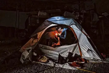  ?? Photos by Gabrielle Lurie/The Chronicle ?? Right: Spurgeon uses fentanyl in a tent on his parents’ property in Grants Pass. At other times he sleeps in a city park.