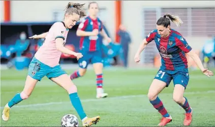  ?? FOTO: EFE ?? Caroline Graham Hansen hizo dos goles de bella factura y dejó grandes muestras de su talento contra el Levante