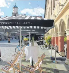  ?? FOTO: BRIGITTE HEFELE-BEITLICH ?? Das Café Hamptons am Memminger Marktplatz hat nun neue Besitzer: Amanuel und Ana Kücükaslan.