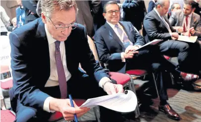  ?? REUTERS ?? Robert Lighthizer, repasando su discurso ante la OMC, ayer en el Hilton