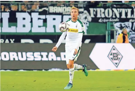  ?? FOTO: DIRK PÄFFGEN ?? Zurück in der Startelf Borussias: Christoph Kramer spielte gegen Eintracht Frankfurt durch und überzeugte vor der Abwehr.