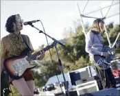  ??  ?? Après la défection de Dinosaur Jr., en raison de l’état de santé du chanteur, c’est Camp Claude, espoir pop du moment, qui a ouvert la soirée.