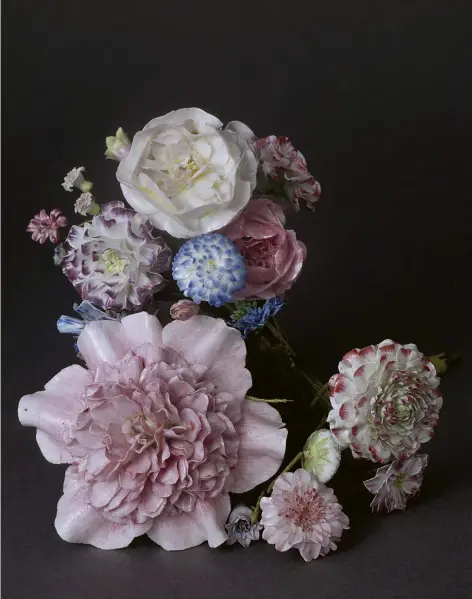  ?? ?? 1. Two bouquets of flowers, c.1747, Vincennes porcelain with metal stems, 21 × 13.9 × 8.5 cm, and 22.7 × 15 × 8.5 cm. Musée de Sèvres