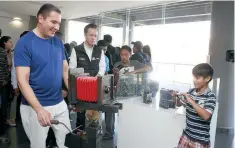  ??  ?? La fonoteca y el Paseo de los Gigantes, en el parque La Constancia, serán un atractivo cultural y de esparcimie­nto para turistas, afirma Rafael Moreno Valle.