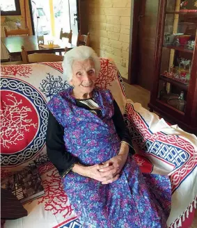  ??  ?? Felice Giuseppina Fattori, 95 anni, ieri è tornata nella sua casa a San Martino di Fiastra