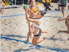 ?? FOTO: PRIVAT ?? Johanna Borrmann vom TV Weingarten nahm mit der deutschen U17-Nationalma­nnschaft an der Europameis­terschaft im Beachhandb­all teil.