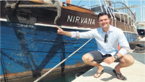  ??  ?? Mladi odvjetnik Antun Matičić proveo nas je najsjevern­ijim turistički­m ponosom