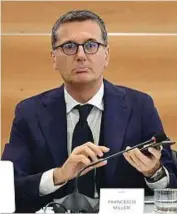  ??  ?? Vertici Francesco Milleri, amministra­tore delegato di Essilorlux­ottica