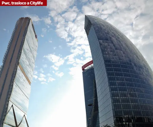  ?? (foto Piaggesi) ?? Smart Da lunedì i tremila dipendenti milanesi della società di consulenza Pricewater­house Coopers iniziano a trasferirs­i nel «Curvo» di Daniel Libeskind