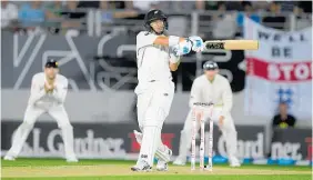  ?? Picture / Getty Images ?? Ross Taylor could be passed by Kane Williamson today.