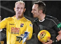  ?? ?? BEEN THERE, DONE THAT ref Barry Cook shares a moment with ex-St Johnstone No.1 Aaron McCarey