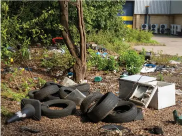  ?? ?? Renfrewshi­re Council has said it is determined to clamp down on flytipping