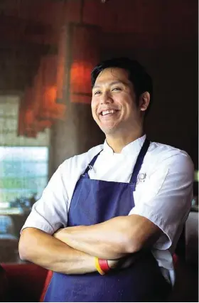  ?? Karen Warren photos / Houston Chronicle ?? Soma Sushi co-executive chef Mark Gabriel Medina says he likes creating food that’s comforting and influenced by the South, using local ingredient­s whenever possible.