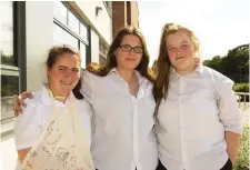  ?? Photo: Mary Browne ?? Edel Bridson Glynn, Chloe Cullen and Erin Codd at Coláiste Abbáin, Adamstown, Co Wexford.