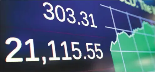  ?? RICHARD DREW ASSOCIATED PRESS ?? La Bourse américaine a aligné les records depuis l’élection de Donald Trump en novembre et son entrée en fonction en janvier.