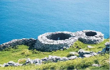  ?? LAURIE HERTZEL/MINNEAPOLI­S STAR TRIBUNE ?? Ancient ring forts can be found along the Dingle Way in Ireland.