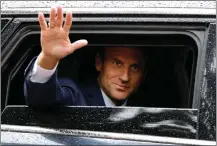  ?? ?? Macron: “stuck between the radical left and extreme right”