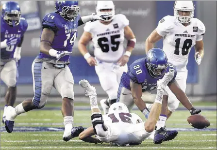  ?? MARK WEBER/THE COMMERCIAL APPEAL ?? Memphis and linebacker Shareef White (right, chasing a fumble by Missouri State QB Breck Ruddick) will face a fast-moving offense Saturday at Kansas.