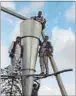  ?? HT ?? Villagers install an anti-hail cannon at Baghi village in Shimla.