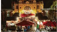  ?? Foto: Peter Fastl, dv ?? Bietet die perfekte Kulisse: Der Weihnachts­markt im Hof des Kurhauses ist besonders stimmungsv­oll.