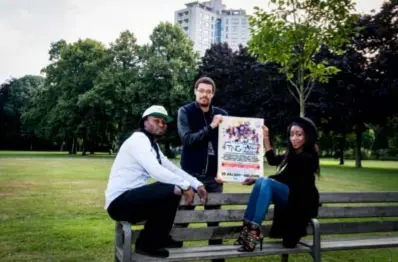  ?? FOTO WIM HENDRIX ?? Boatie Amoo, Klinton van de Sande en Quinda Afua Serwaa van T.N.G Entertainm­ent toveren het Kielpark zaterdag om tot een urban festival.