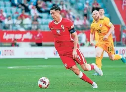  ?? FOTOS AFP ?? AL MUNDIAL.
Lewandowsk­i estará en el Mundial de Catar con Polonia; actualment­e está disputando la Nations League.