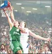  ??  ?? Panayhinai­kos’ Roko Leni Ukic (left) is blocked by Sasha Kaun of CSKA Moscow during their top 16 Euroleague basketball game inAthens on April 4. (AFP)