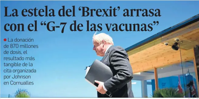  ?? NEIL HALL / EFE ?? El primer ministro británico, Boris Johnson, se marcha tras su rueda de prensa en la jornada de clausura de la cumbre del G-7 en Carbis Bay, en Cornualles.