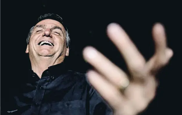  ?? WESéEI MARCEéINO / Reuters ?? Jair Bolsonaro explotarà a la segona volta la por del canvi que demanen la majoria dels brasilers