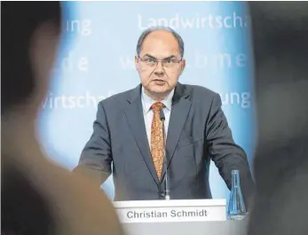  ?? FOTO: DPA ?? Landwirtsc­haftsminis­ter Christian Schmidt (CSU) wurde öffentlich von Kanzlerin Angela Merkel gerügt.