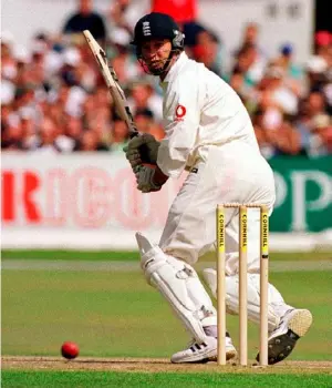  ??  ?? England’s Graeme Hick in 2000: a countycirc­uit colossus who couldn’t handle the heat in the test kitchen.