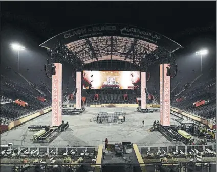  ?? FOTO: GETTY ?? Montaje del escenario del Ruiz-Joshua con capacidad para 15.000 espectador­es y que será desmontado tras la pelea