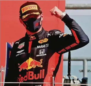  ??  ?? Verstappen. El holandés se ilusiona con mantenerse en el primer lugar.