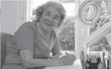  ?? FOTO: DANIEL SAMBRAUS ?? Die Schriftste­llerin und Zeichnerin Judith Kerr in ihrem Arbeitsstu­dio in London. Kerr ist am Donnerstag 95-jährig gestorben.