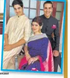  ?? PHOTO: TWITTER/ AKSHAYKUMA­R ?? Akshay Kumar (above) shared this photo of himself (right) with wife Twinkle and son Aarav before going to the awards night