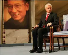  ??  ?? Liu Xiaobos stol sto tom under tildelinge­n av Nobels fredspris i Oslo i 2010. 13. juli 2017 død han.