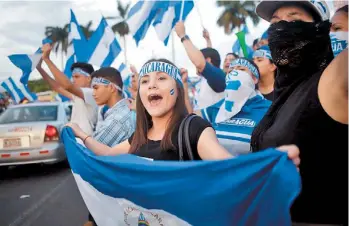  ?? REUTERS ?? Calles movilizada­s. Protestas contra el gobierno de Ortega, ya caracteriz­ado como dictadura.