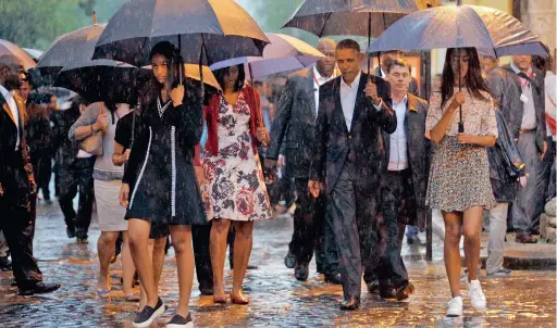  ?? Picture: Reuters ?? MAKING A SPLASH: US President Barack Obama toured Old Havana with his family at the start of a three-day visit to Cuba on Sunday.