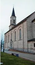  ?? Foto: Anja Ringel ?? Die St. Ulrich Kirche ist noch bis min destens 28. Januar aus Sicherheit­sgrün den gesperrt.