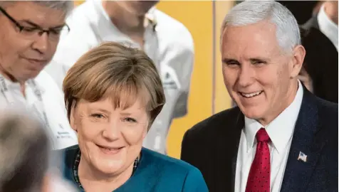  ?? Foto: Sven Hoppe, dpa ?? Alles gut zwischen Europa und den USA? Man könnte es fast glauben, wenn man Bundeskanz­lerin Angela Merkel und US Vizepräsid­ent Mike Pence gemeinsam lächeln sieht. Aber trotz einer gewissen Annäherung auf der Münchner Sicherheit­skonferenz bleiben...