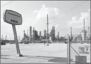  ?? AP/FRANK BAJAK ?? The Petrobras oil refinery in Pasadena, Texas, is one of many plants that sit along a petrochemi­cal and refinery corridor near Houston’s seaport.