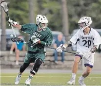  ?? CLIFFORD SKARSTEDT EXAMINER FILE PHOTO ?? Trent Excalibur’s
Cole McWilliams, seen in action against Bishops Gaiters’ Aidan Reynolds in 2018 at Trent University’s Justin Chiu Stadium, has been named an Academic All-Canadian.