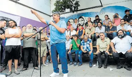  ?? JUANO TESSONE ?? Arenga. Pablo Moyano con Juan Grabois, Pérsico, Schmid y Baradel reunidos ayer.