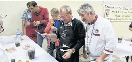  ??  ?? Le jury a pris du plaisir à goûter les délicieuse­s terrines forestière­s ou de lapin.