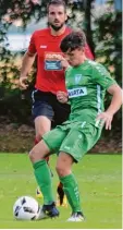  ?? Foto: Klaus Jais ?? Ein Spieler mit hoher Passgenaui­gkeit: Genrich Morasch vom TSV Nördlingen II (im grünen Trikot).